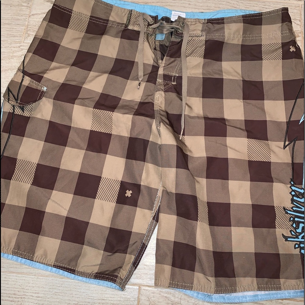 Quicksilver bird shorts